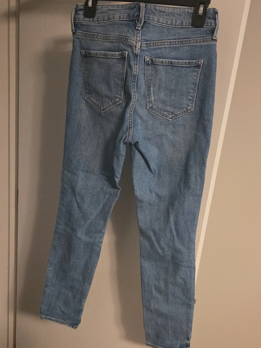 Old Navy Light Blue Ripped Skinny Jeans - Picture 2 of 2